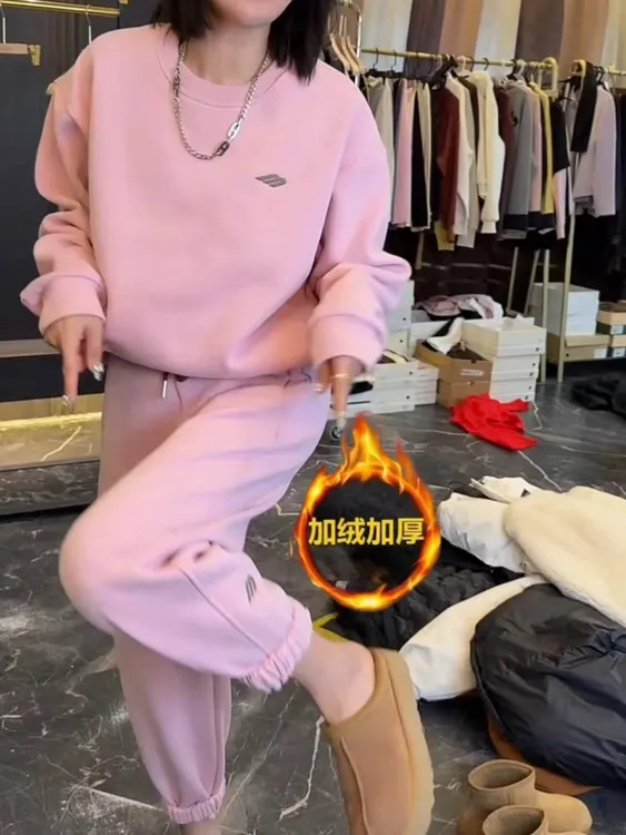 女森说冬季新款时尚套装加绒保暖刺绣卫衣松紧腰卫裤显瘦两件套