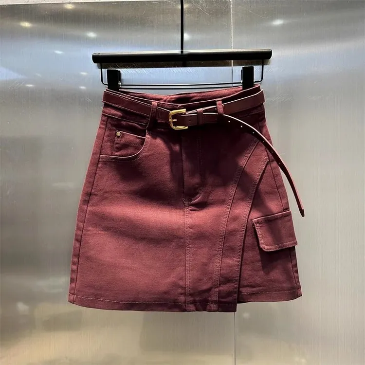 安可拉红不规则牛仔短裙女2025早秋季高腰修身显瘦a字包臀半身裙