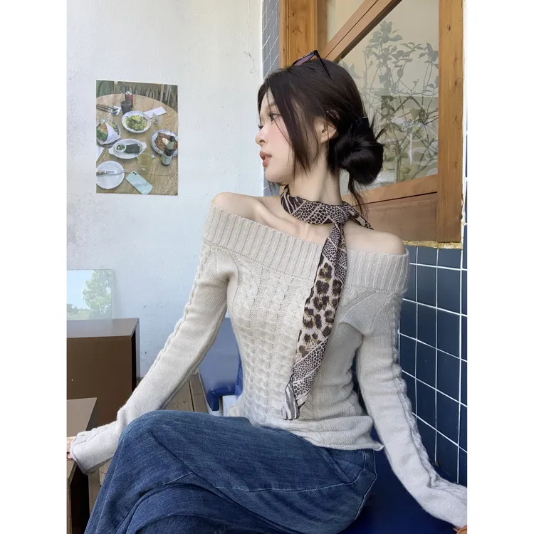 设计感复古绞花一字肩毛衣针织衫女秋季新款修身气质显瘦长袖上衣