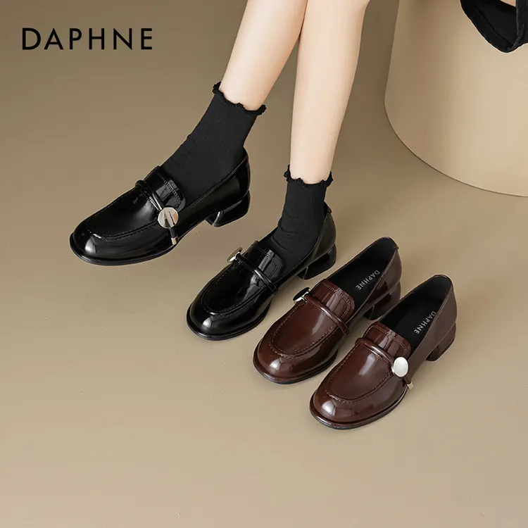 达芙妮黑色乐福鞋女2025新款春季rv方扣单鞋通勤百搭英伦风小皮鞋