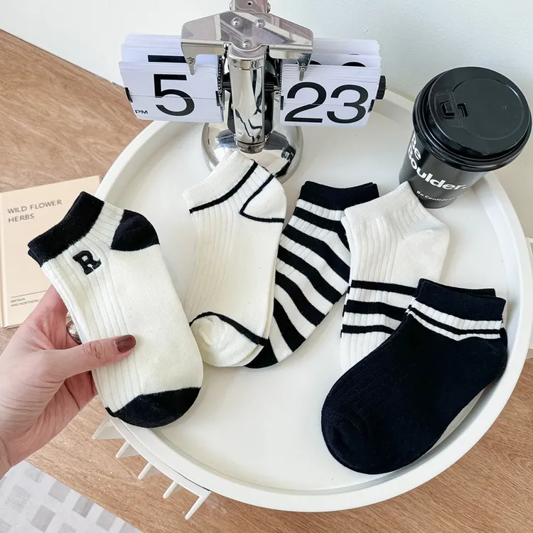 短袜子女春夏季船袜防滑不掉跟低帮浅口白色百搭短筒袜黑白条纹袜