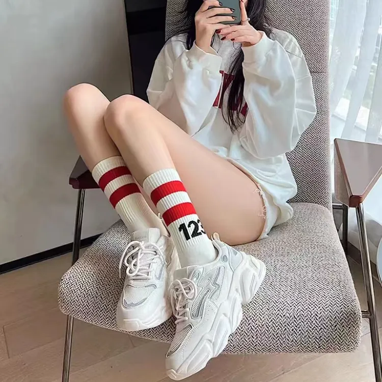 袜子女夏季薄款中筒袜isn潮街头时尚穿搭网红运动条纹秋冬季长袜
