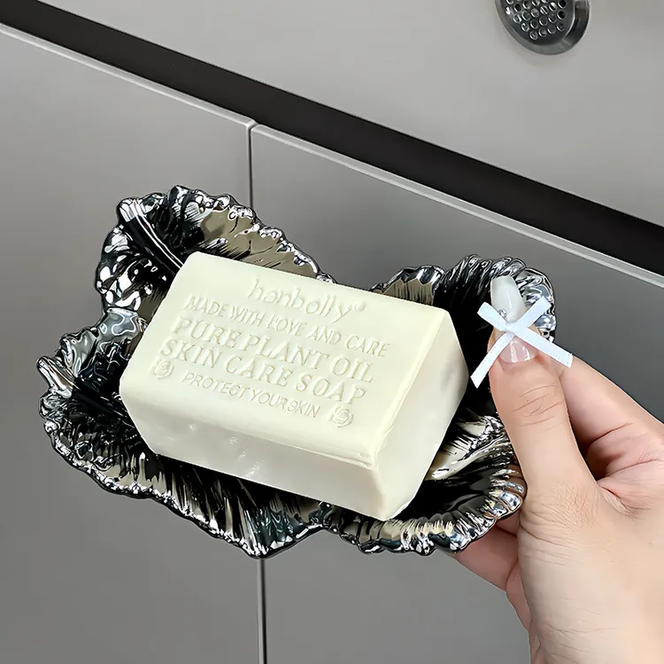 轻奢陶瓷羽毛肥皂盒高档简约浴室洗手台香皂盒免打孔沥水肥皂盒