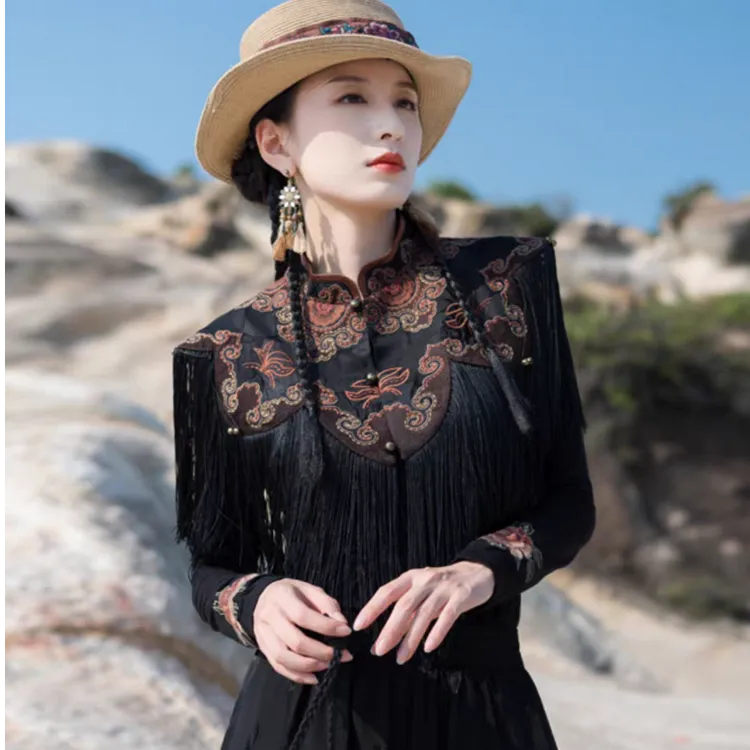 民族风披肩新中式女装流苏旗袍外搭云肩重工刺绣显瘦黑色斗篷外搭