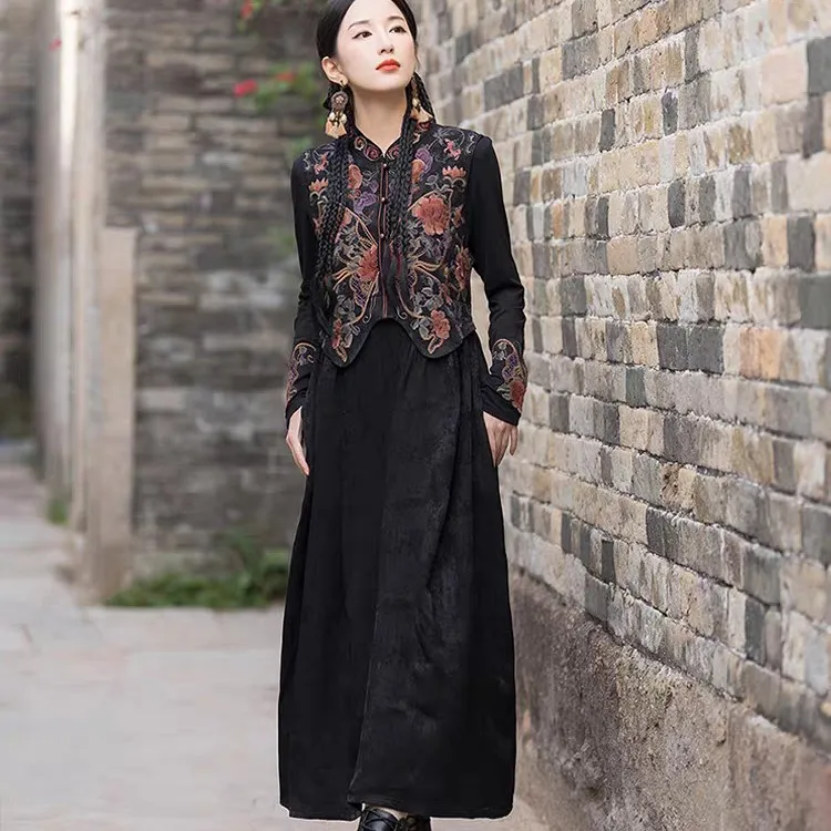 民族风春秋背心裙蝴蝶重工刺绣黑色洋气复古中式小个子宽松连衣裙