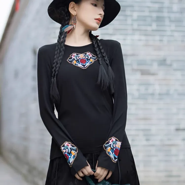 秋冬民族风女装中国风刺绣显瘦圆领黑色修身百搭打底衫长袖T恤女