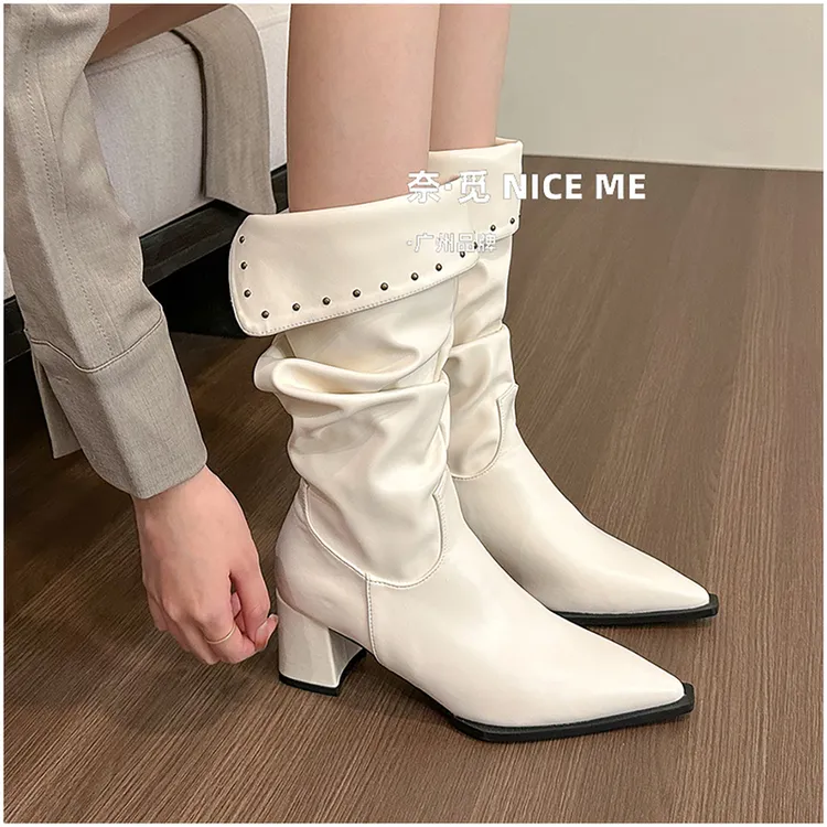 【上新8折福利】NICE ME~女靴 复古随性棕色翻领尖头高跟时装靴网红