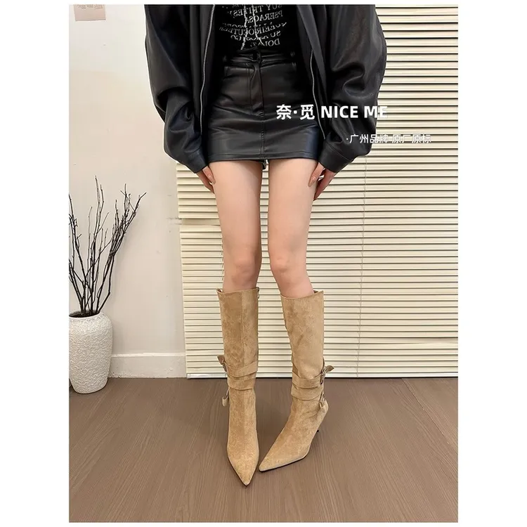 NICE ME~气质千金!时髦尖头皮带扣细跟瘦瘦靴女好看冬天不臃肿ol~