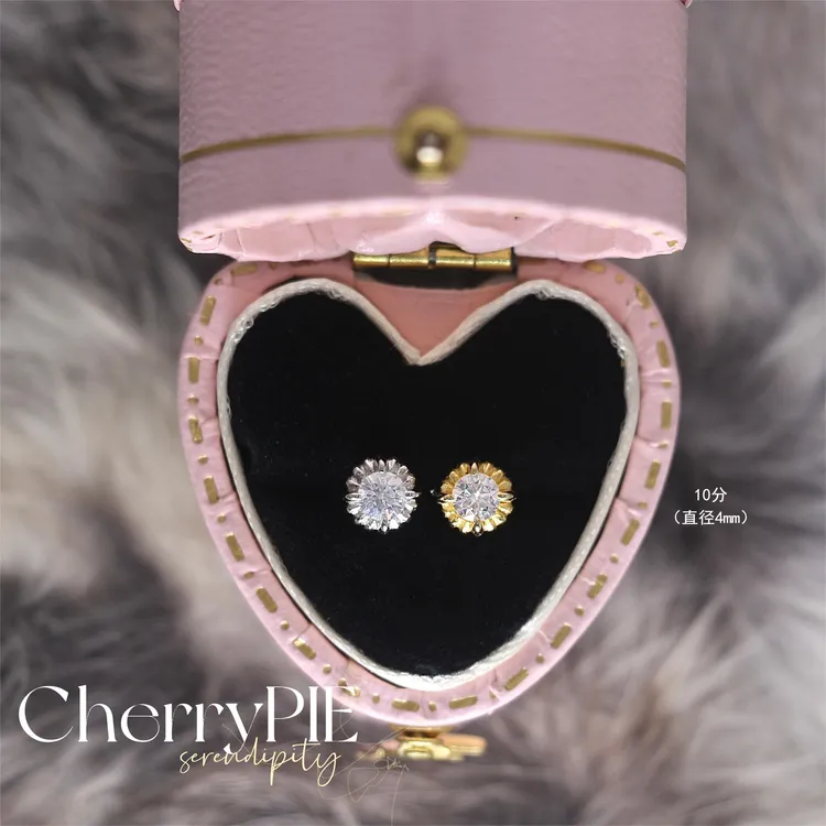 925银莫桑石耳饰 925银莫桑钻小雏菊耳钉CherryPIE清新日常耳钉