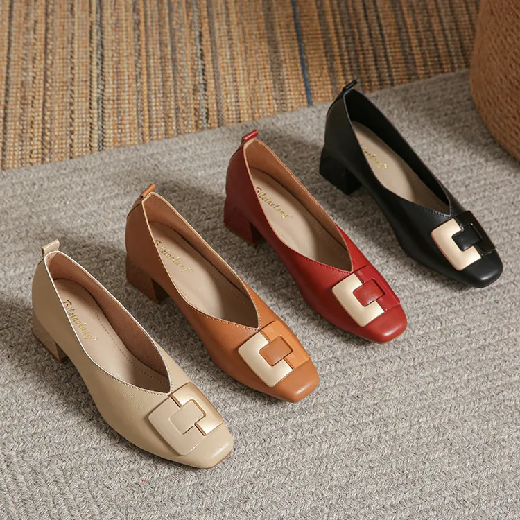 爆款纯色方扣单鞋晚晚风女日常通勒学院风浅口鞋中跟粗跟奶奶鞋