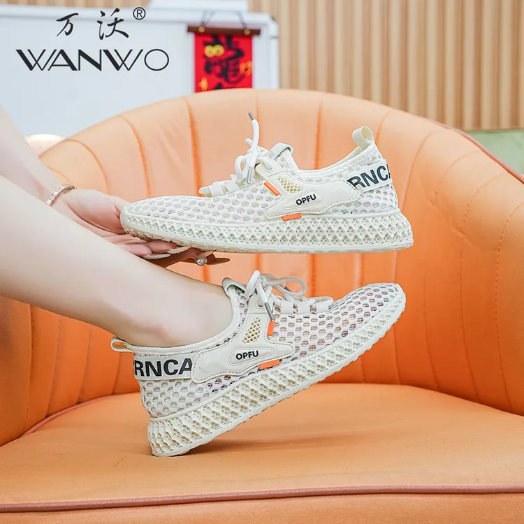 WANWO/万沃鞋子女学生飞织运动休闲鞋2024夏季透气舒适防滑跑步鞋