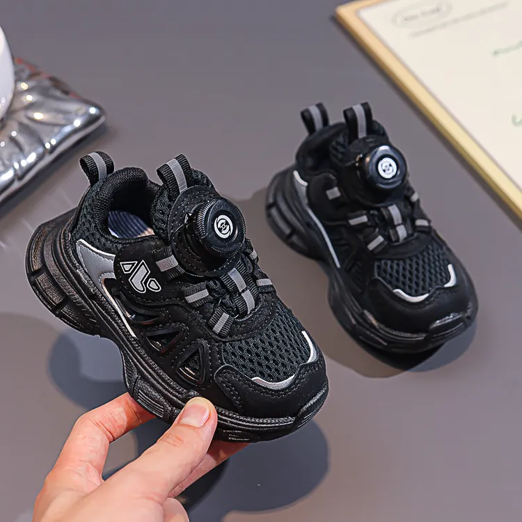 儿童旋转纽扣运动鞋春秋新款男童跑步鞋软底轻便女童老爹鞋ins潮