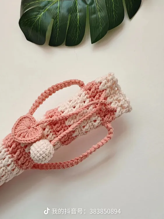 定制手工钩织成品各种玩偶花花钥匙链摆件包包针织