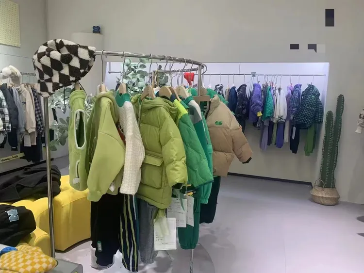 萌娃四季潮流童装