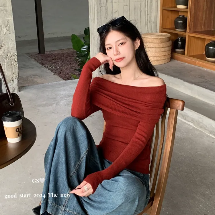 复古一字肩长袖针织衫女秋季小众辣妹修身短款打底衫红色内搭上衣