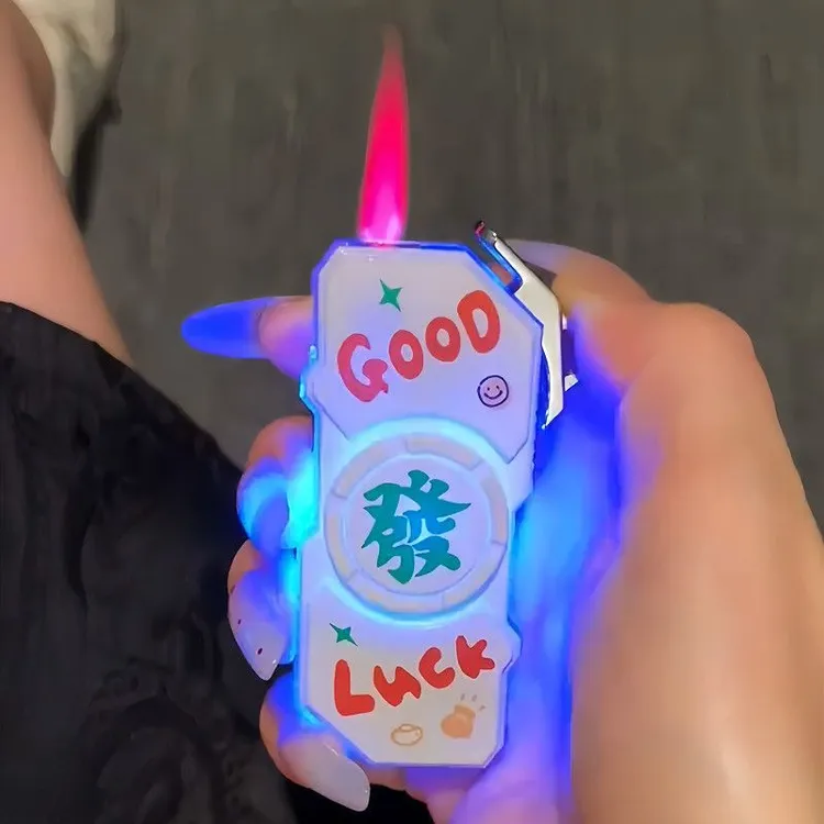 网红创意旋转指尖陀螺炫酷防风直冲蓝焰kt卡通礼物炫酷男友打火机