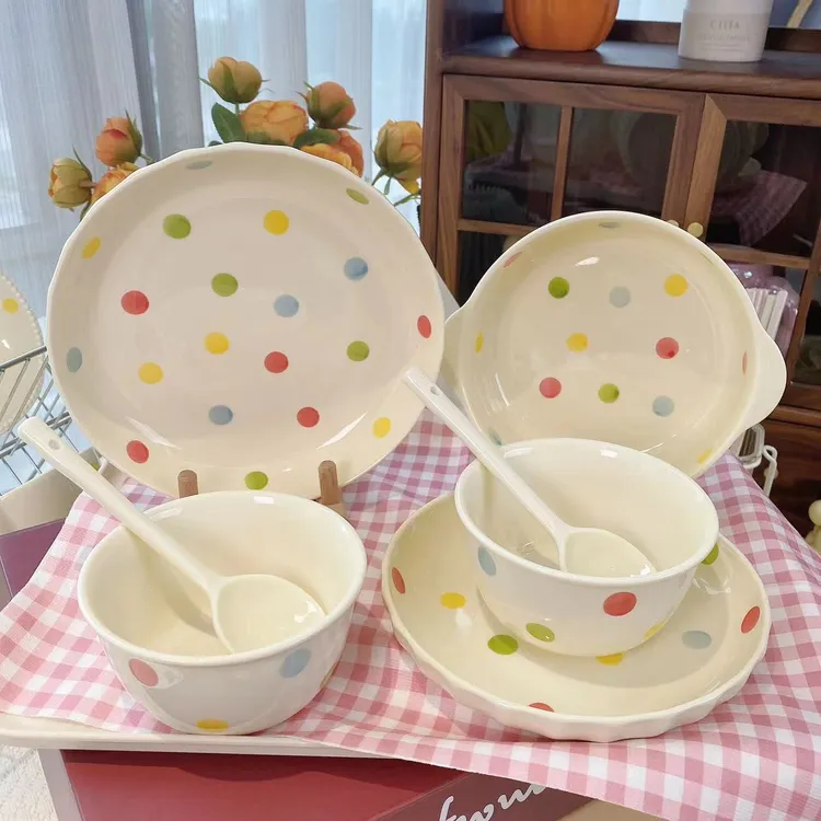 【缤纷】7件套家用陶瓷釉下草帽盘水果盘米饭碗勺子碗餐具套装