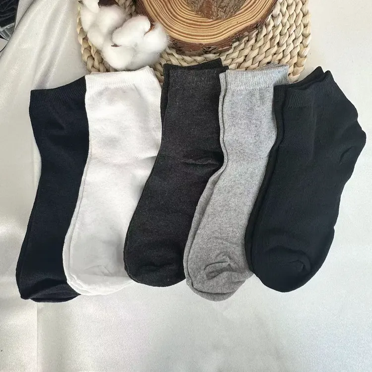 批发秋冬季中筒袜批发学生通勤日常男女老少通用舒适实惠