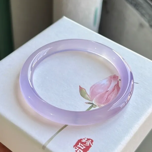 天然玛瑙紫罗兰玉髓手镯冰紫美人镯透亮淡紫色玉髓女款多样性发一