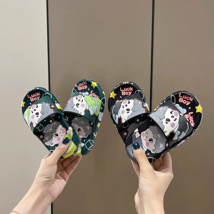 儿童拖鞋居家外穿亲子软底浴室男女童防滑洗澡厚底网红时尚凉拖鞋