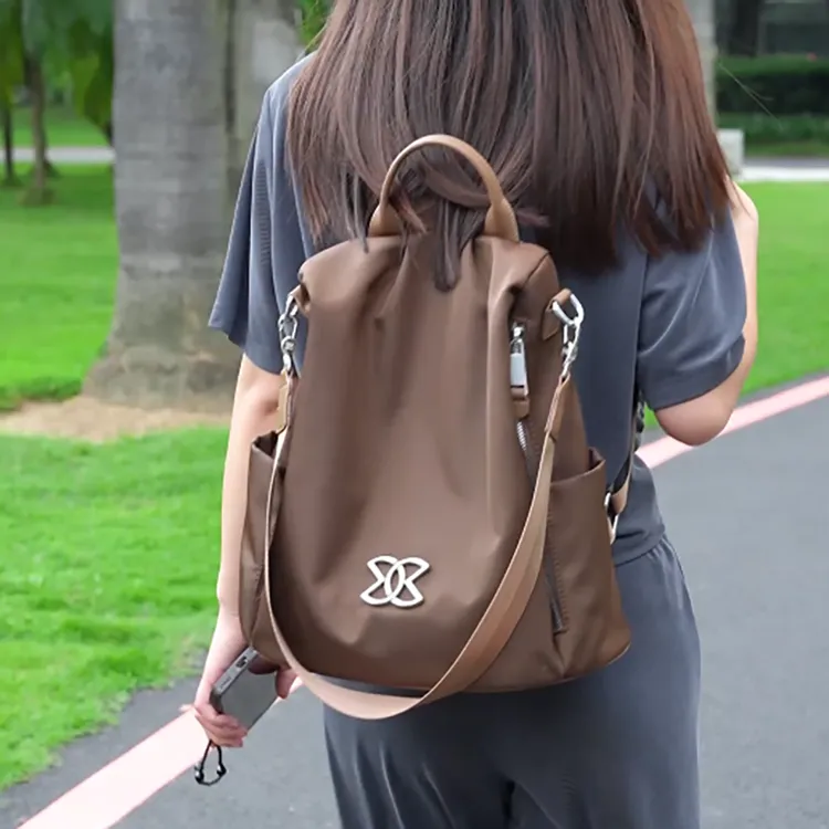 双肩包女2025新款轻便防水大容量多功能休闲百搭旅行包背包书包