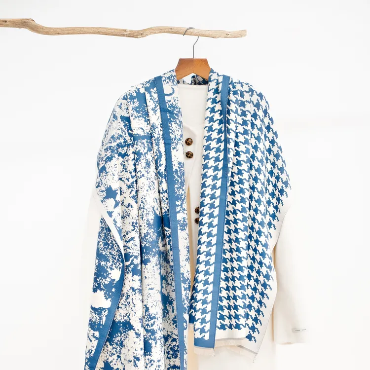 达芬奇密码高贵洋气披肩女款2025动物森林双面加厚保暖秋冬围巾