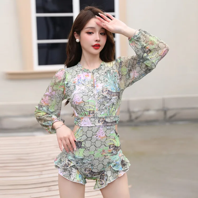 2025新款连体游泳泳衣显瘦气质温泉度假修身遮肚韩版洋气性感保守