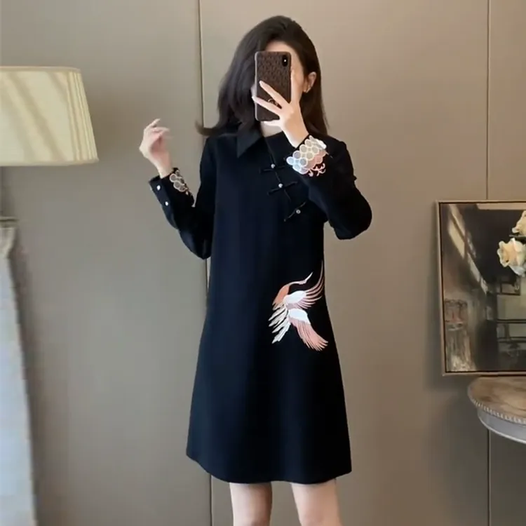 欧货高端新中式国风大码中长卫衣裙子春秋新款时尚气质宽松连衣裙