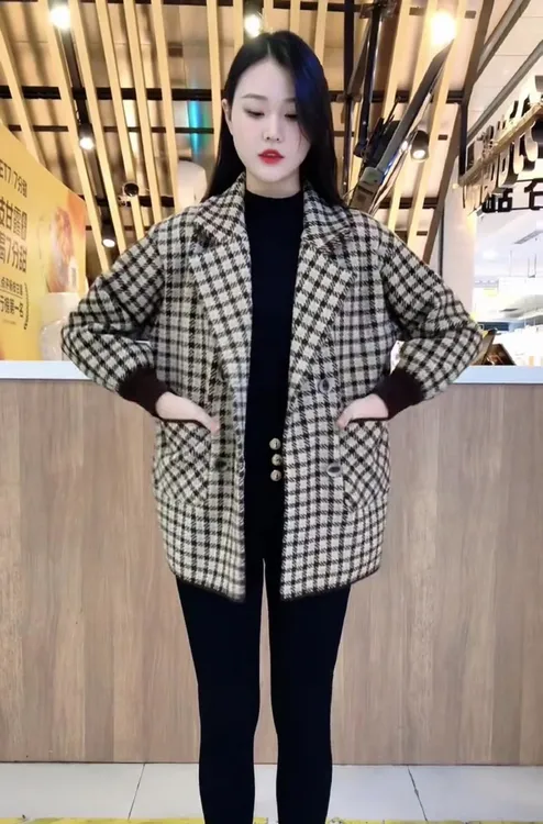 英伦复古格子西装领大衣女2023秋季新款加厚小个子拼接针织袖外套