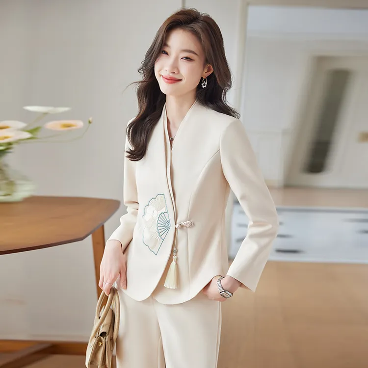 高端西装女秋季2023新款气质职业美容院技师工作服中国风西服上衣
