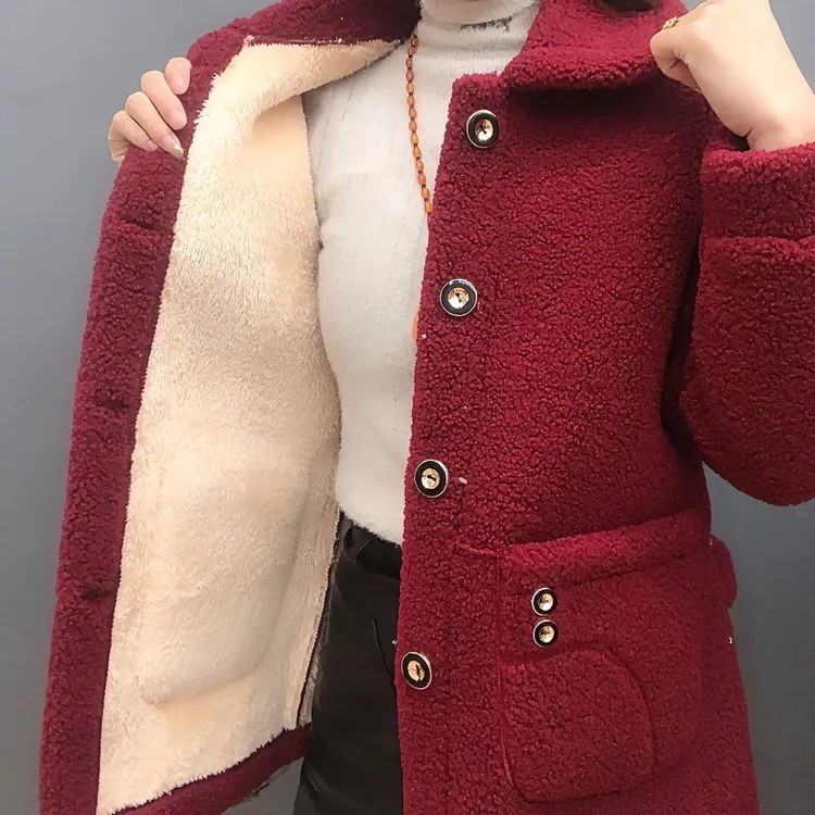 新款加绒加厚双扣羊羔毛妈妈装短款外套保暖外套女上衣中老年秋冬