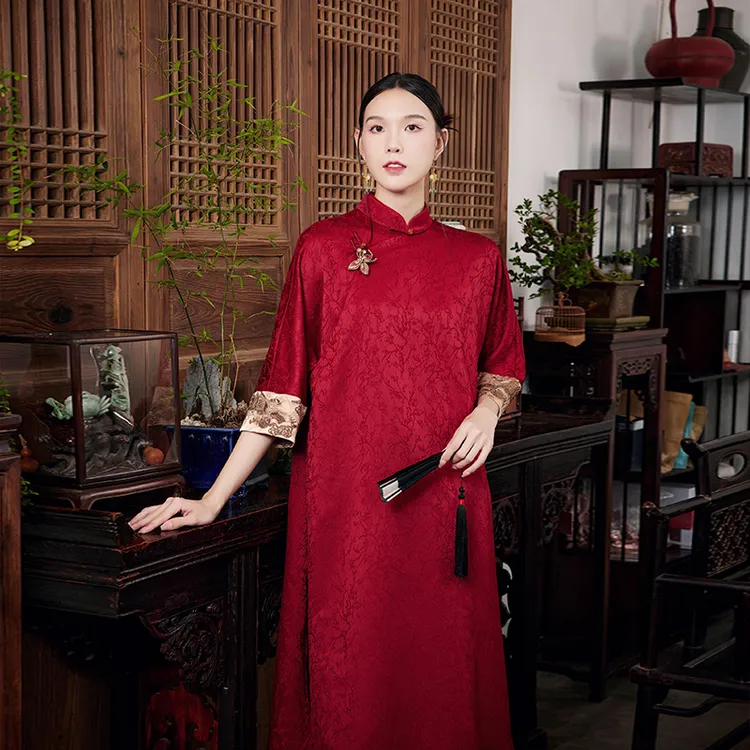陌遇丨惊鸿丨中国风改良绣花复古红色大码旗袍中式连衣裙M238663