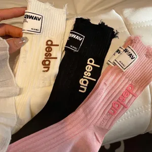 春款女中筒破筒薄款女潮袜皮标饰品袜皮粉色超漂亮糖果色女袜A839