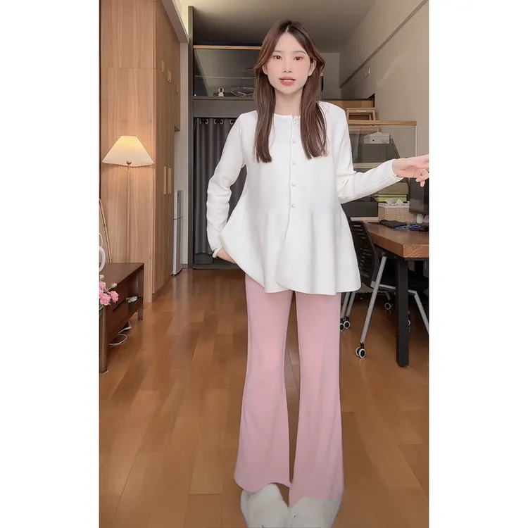 2025孕妇装新款流行高级感毛衣针织遮肚显瘦+宽松阔腿裤两件套女