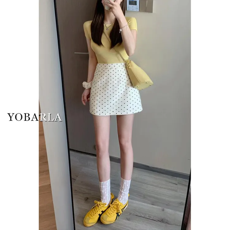 白色波点印花西装短裙女夏季薄款胖mm大码显瘦梨形身材a字半身裙