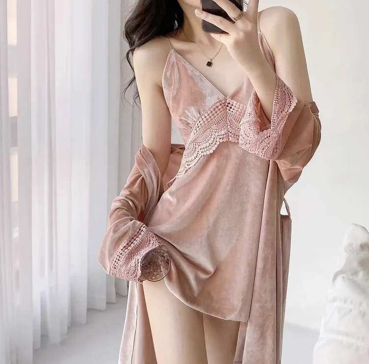 【绝色佳人】蕾丝睡裙新款吊带法式性感纯欲金丝绒带胸垫in风网红