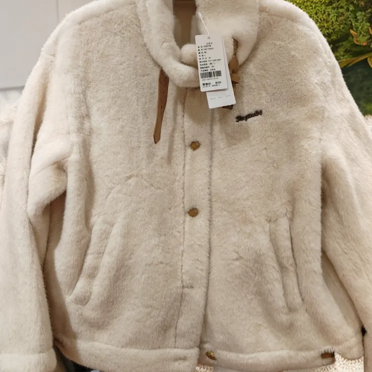 爱依服  颗粒绒外套降价了保暖