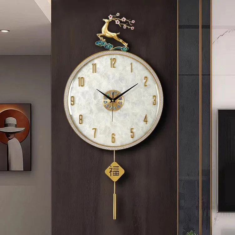 2025现代水钻祥云鹿挂钟客厅家用创意静音贝壳时钟高档装饰钟表