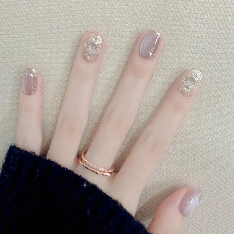 布契拉提穿戴甲宝石猫眼显白高级感新年美甲穿戴甲片手工定制秋冬