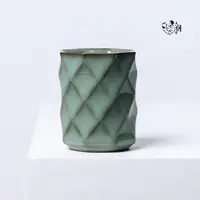 龙泉 汤忠仁 青瓷 铁胎哥窑 探索未来  菱格杯 手工茶杯主人杯