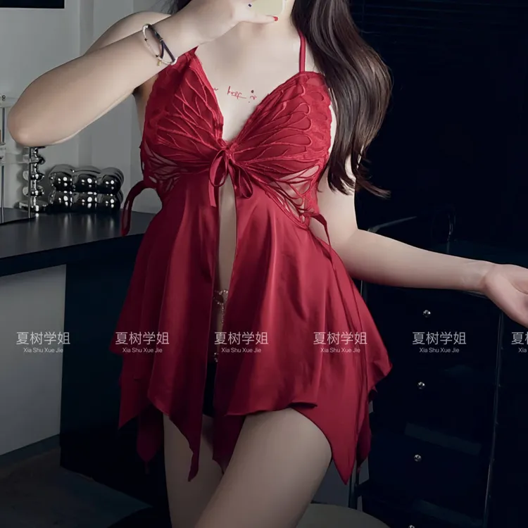 「夏树学姐」凤尾蝶蕾丝吊带连衣裙财阀千金温婉纯欲出游服装女