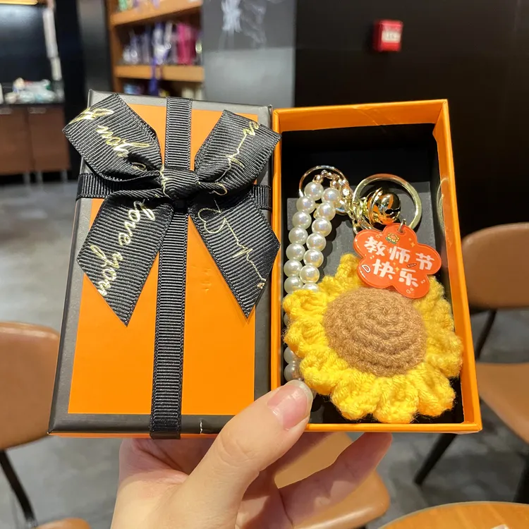 教师节礼物送女老师新款小众又高级的挂件实用向日葵钥匙扣礼品盒商品图