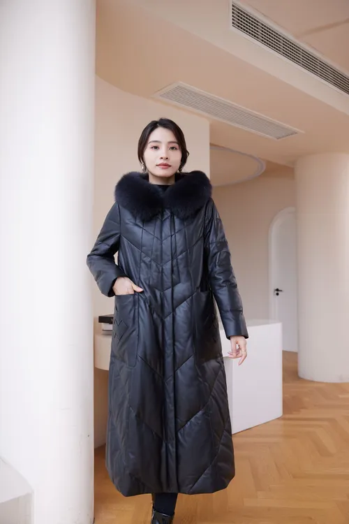 头层绵羊皮真皮鹅绒羽绒服女中长款2024新款连帽皮衣皮草显瘦