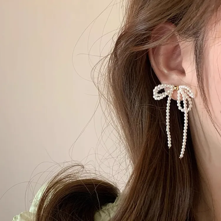 铜合金耳饰 蝴蝶结仿珍珠耳钉流苏耳环轻奢高级感方圆脸显瘦耳饰