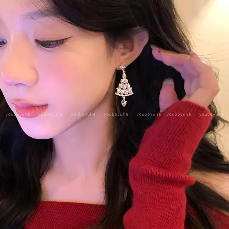 铜合金耳饰 轻奢高级感独特小众圣诞树耳钉女秋冬新款圣诞耳饰潮