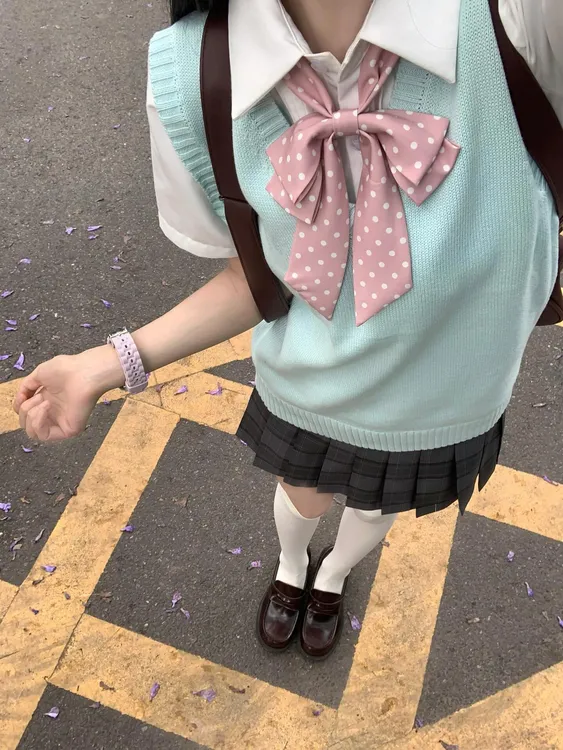 日系学院风薄荷绿JK马甲女2025新款校供感无袖针织毛衣背心上衣潮