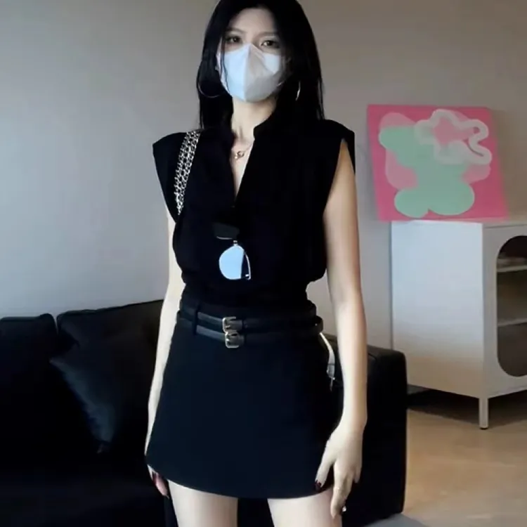 设计感气质女神范无袖v领显瘦T恤上衣女2025夏季新款辣妹A字短裙
