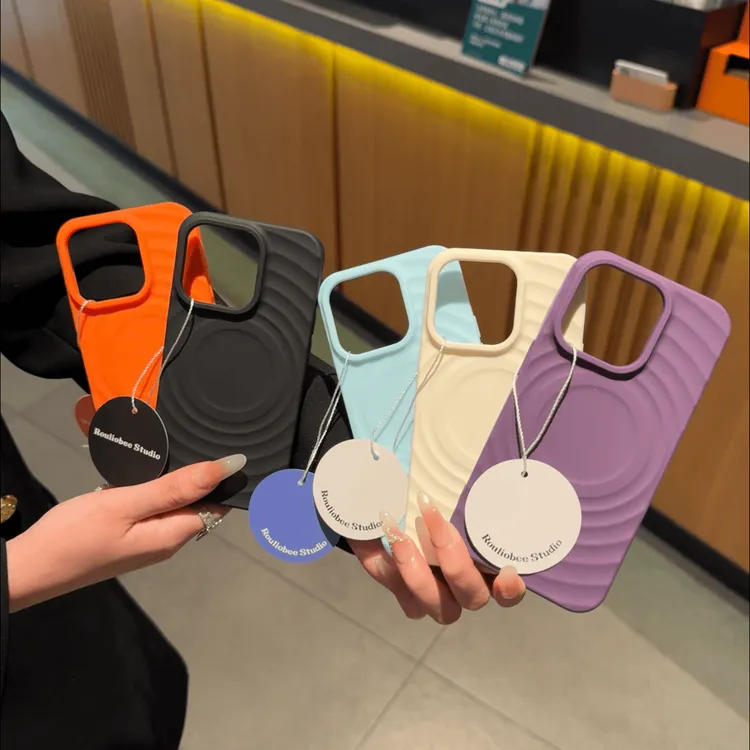 简约波浪纹纯色磁吸适用iphone16/苹果15/14promax手机壳高级