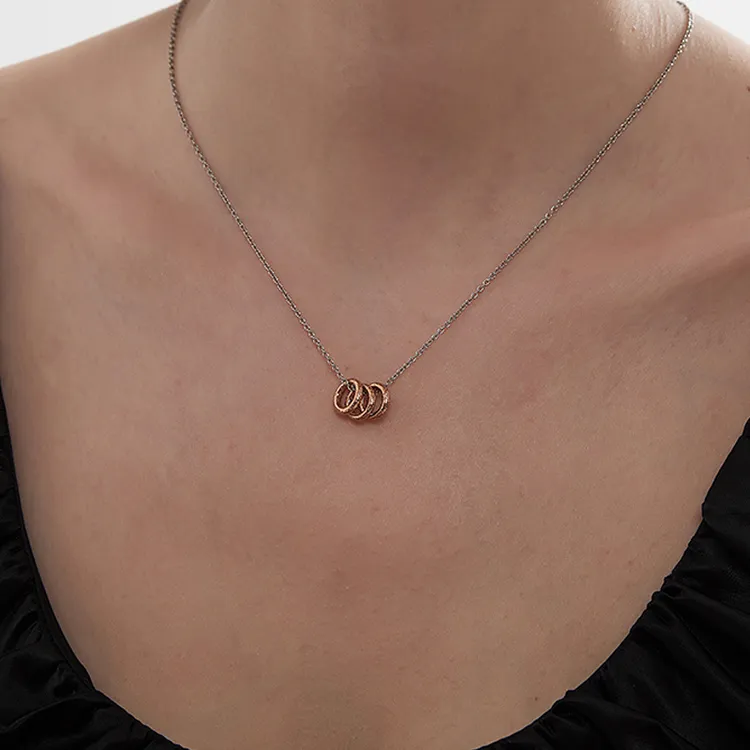 kitsh 钛钢项链 三颗圆圈项链女小众ins简约风气质通勤撞色锁骨链