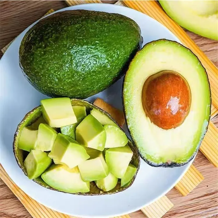 正宗牛油果云南优选新鲜采摘哈斯牛油果鳄梨紫甘蓝大果进口包邮